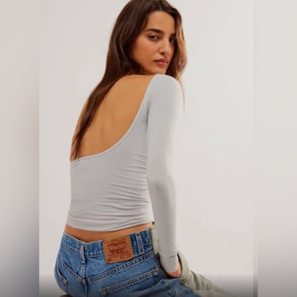 Free People gray ice Low scoopBack Seamless Long Sleeve top size M/L brand new
